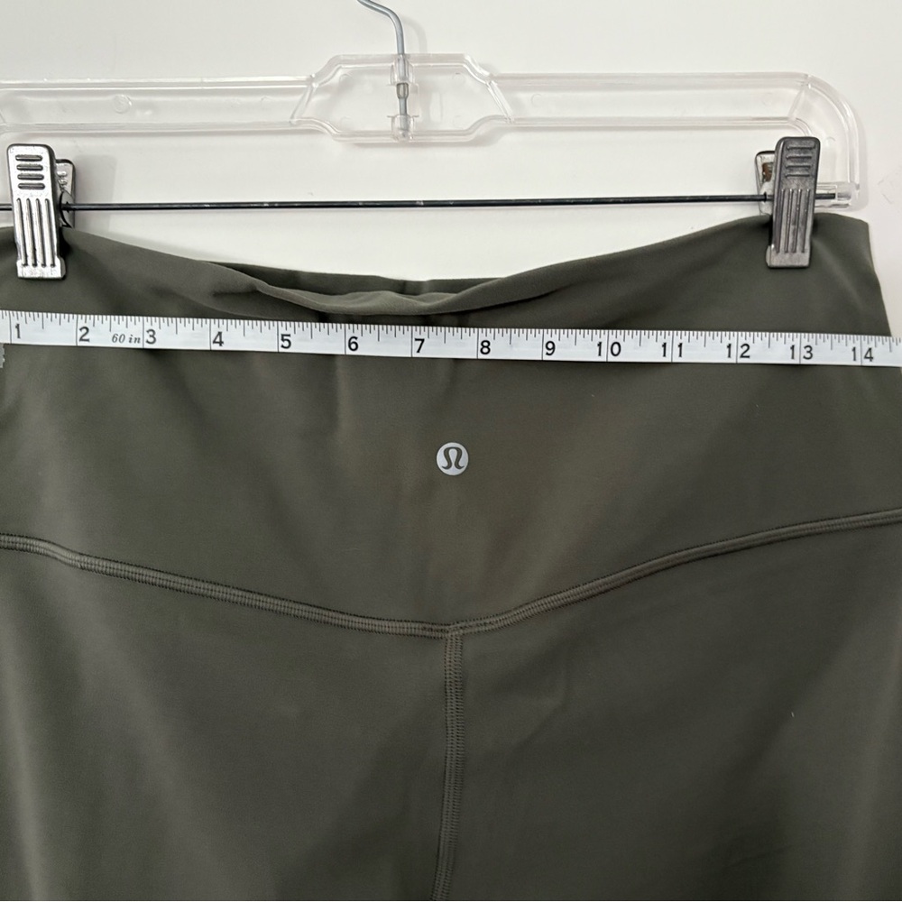 Lululemon Athletica cropped leggings. Olive green. ZS 12. Never worn.